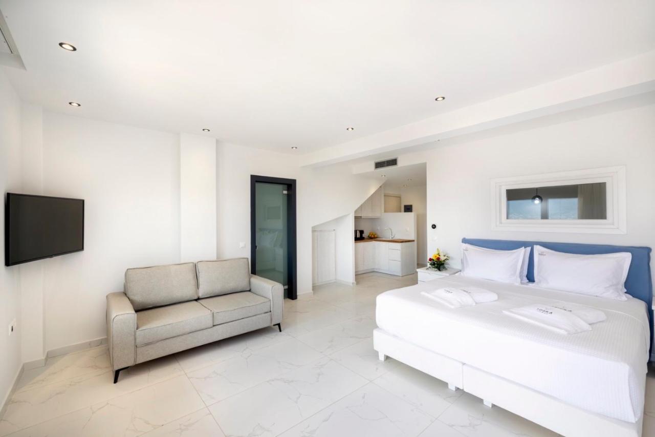 Toska Tower Aparthotel Chrysi Ammoudia Bagian luar foto