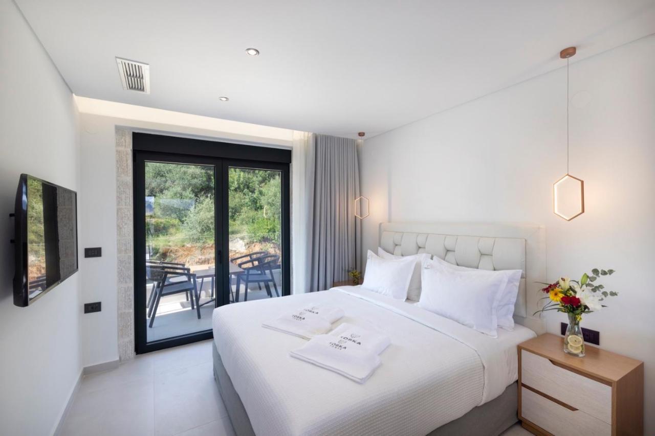 Toska Tower Aparthotel Chrysi Ammoudia Bagian luar foto